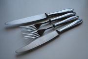 Gerlach kute noże widelce stołowe obiadowe kropla wody 4 szt 