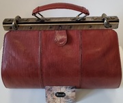 Korab skórzana torba lekarska z zamknięciem biglowym