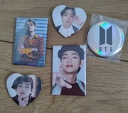 Zestaw przypinek V + BTS