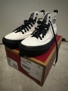Vans ,,off the wall’’