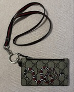 Gucci mini portfel/etui na smyczy