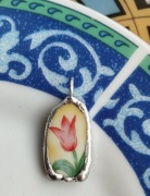 Wisiorek porcelanowy kwiat 
