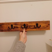 Stylowy wieszak na ubrania 