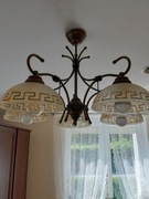 Lampa sufitowa i lampa stołowa