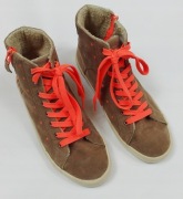 Zara sneakersy camel na futerku