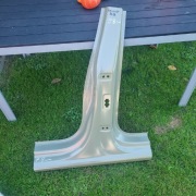 Słupek próg Passat B9