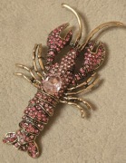 Piękna broszka RAK HOMAR Karnawał przypinka, ozdoba żakietu, koszuli.