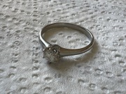 Platynowy Pierścionek z Brylantem 0,25 ct VVS2 H – Nigdy Nieużywany