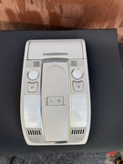 Audi A6C6 oświetlenie lampka podsufitki 4FO 947 135 BQ