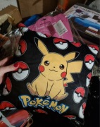 Czarna poduszka Pokémon dla dzieci