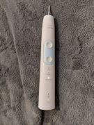 Philips Sonicare hx684P - metalowa końcówka lata na boki