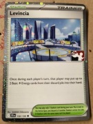 Levincia (JTG 150) COSMOS HOLO ze stampem Play! Pokemon (Prize Pack) 