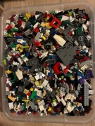 LEGO zestaw 10kg + minifigurki + akcesoria