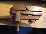 Strug profilowany nóż 25mm i znacznik stolarski oba z I połowy XX wieku