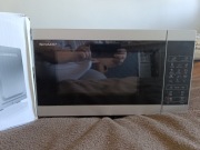 Kuchenka mikrofalowa Sharp YC-MG02E-S Grill