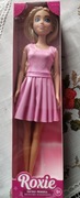 Roxie lalka w różowej sukience 