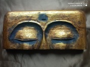 Drewniana rzeźba oczy  Buddy