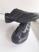 Czarne sneakersy DKNY | Rozmiar 9 (40)