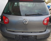 Klapa zderzak golf V LA7T