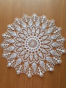 SERWETKA WYKONANA  NA SZYDEŁKU śr 37 cm (1)