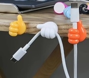 uchwyty do organizacji kabli 