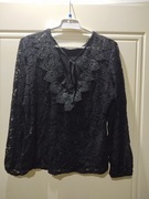 Elegancka bluzka z czarnej koronki