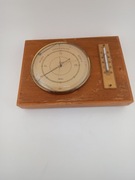 Stary barometr Fischer