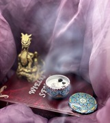 Limitowane świece świeczki z kamieniami i przywieszkami w pudełkach