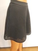 Spódnica Amisu XS 34 czarna ażurowa rozkloszowana skater mini