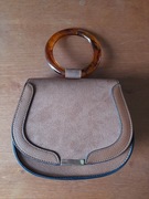 Brązowa torebka z paskiem i rączką Primark