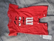 Czerwony ramper z krótkim rękawem, z podobizną