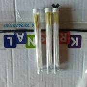 Jednorazowe nitki do czyszczenia dziurek w uszach 