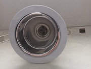 Oprawa sufitowa z odbłyśnikiem