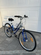 Rower Giant Sedona LX, hamulce tarczowe, Shimano, SUPER wyposażenie