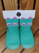 Skarpetki z gumową podeszwą - rozmiar 23