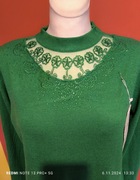 Świetny zielony sweterek 