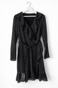 Czarna kopertowa sukienka z falbanką w groszki Grochy kropki Mohito 34