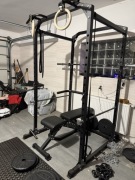 Kompletna siłownia domowa Marbo sport: squat rack + ławka + gryf + 157,5 kg