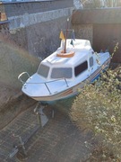 Motorówka kabinowa z przyczepą Wałcz