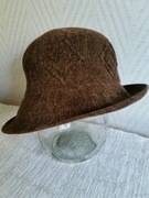 Elegancki kapelusz brązowy