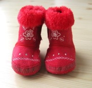 papucie kapcie czerwone dziewczęce 0 3 miesiąca 10