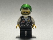 LEGO CLASSIC TOWN FIGURKA POLICE cop036