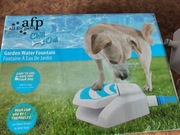 Fontanna ogrodowa dla psa