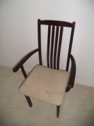 Stare krzesło tapicerowane prawdopodobnie lata 80. lub 90. PRL