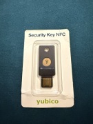 Security key NFC yubico klucz sprzętowy