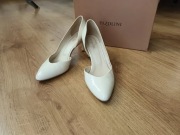 Kremowe szpilki Pazolini 38,5 ślubne