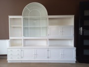 Zestaw mebli w kolorze białym