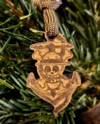One Piece drewniany brelok grawerowany