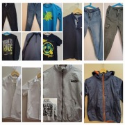 Zestaw ubrań dla chłopca 9-10 lat 140 23szt. bluzy spodnie koszulki