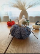 Dynia ozdobna dziergana na szydełku 